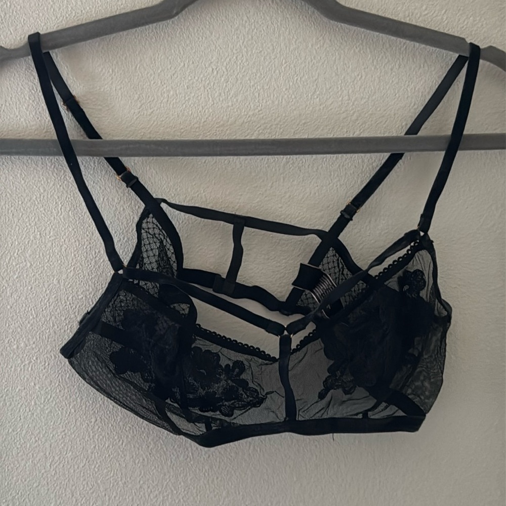 Victoria’s Secret Dream Girls black sheer floral velvet trim bra sz S